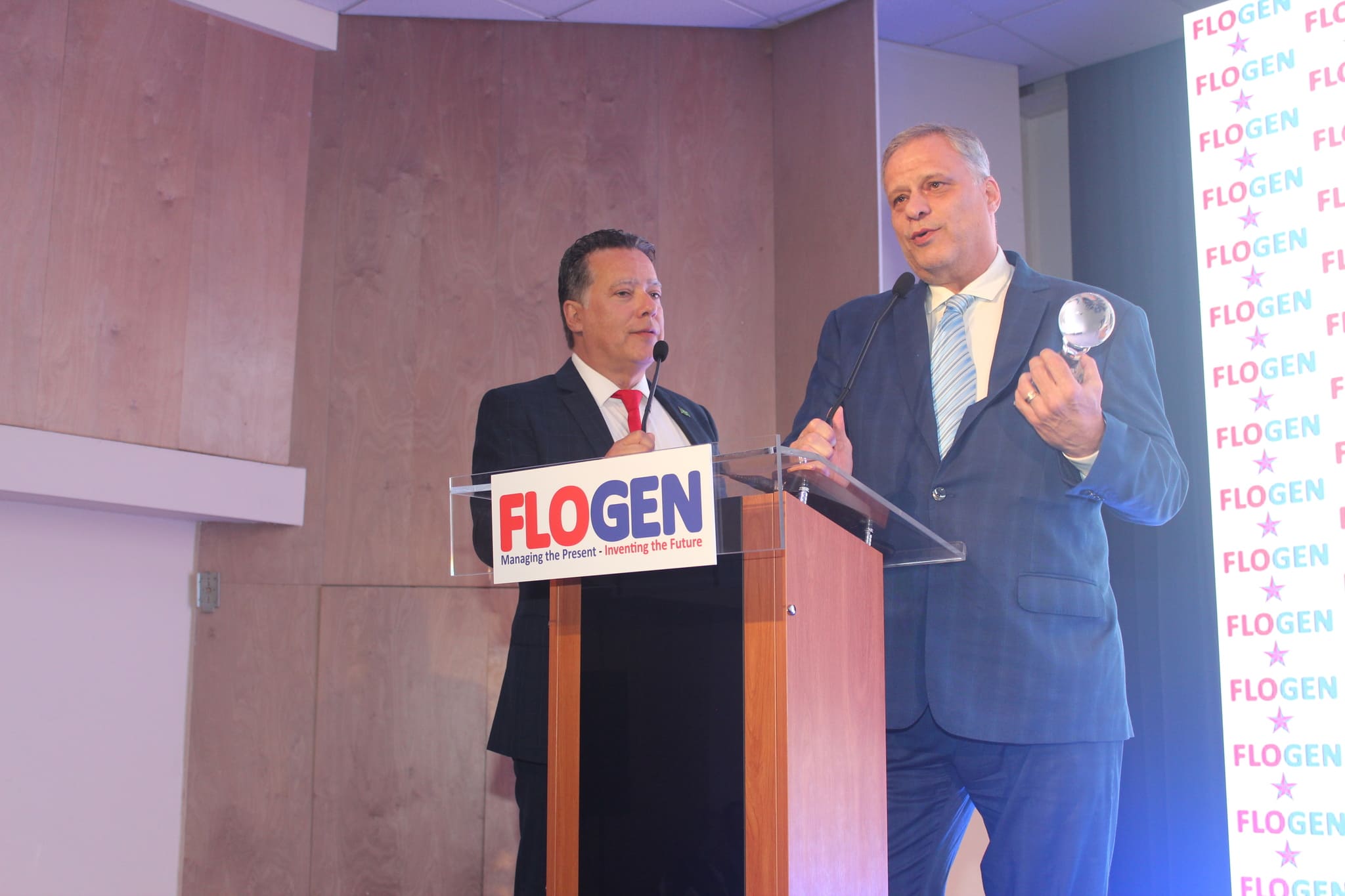 Mr. Alexandre Meyohas delivering an acceptance speech during the FLOGEN SIPS 2024 award ceremony