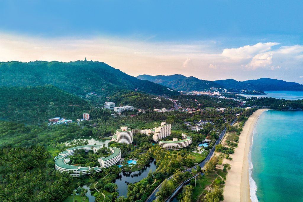 Phuket_small/exterior-of-the-hotel.jpg