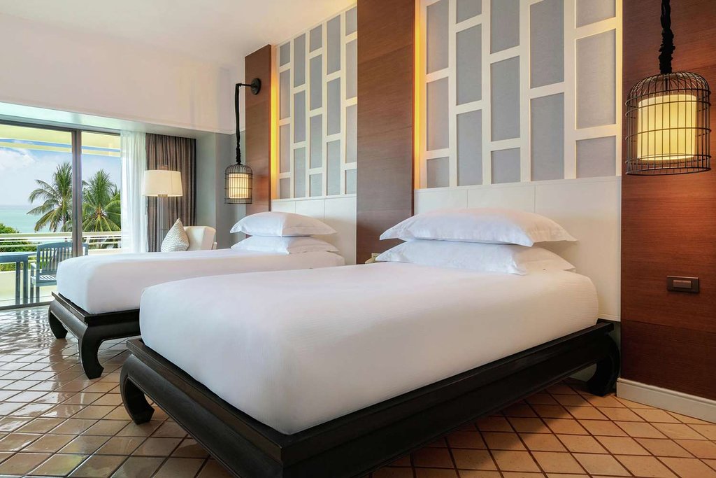 Phuket_small/guest-room.jpg