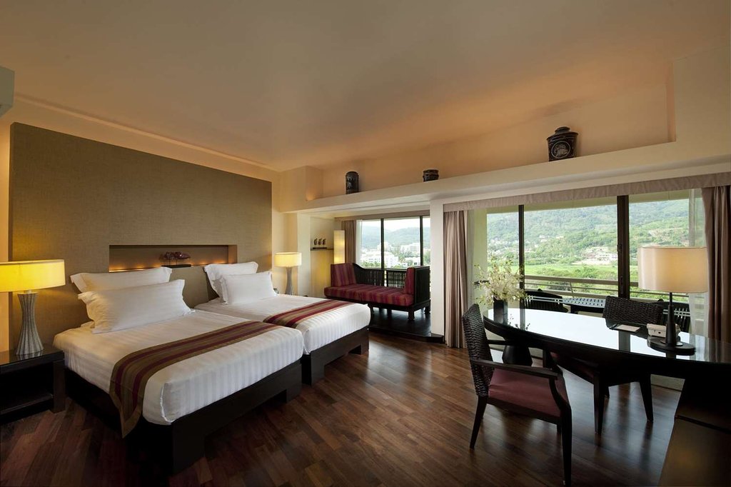 Phuket_small/guest-room_7.jpg