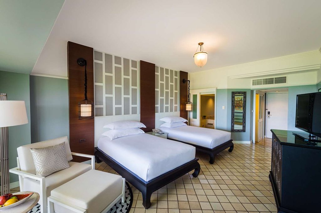 Phuket_small/guest-room_9.jpg