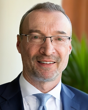 Arnold Benn